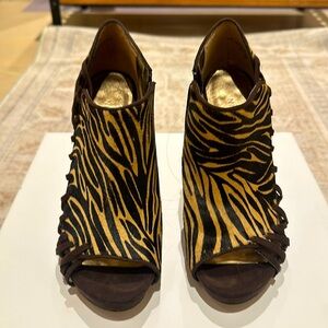 Nine West Zebra Ankle Boot Heels Size 5